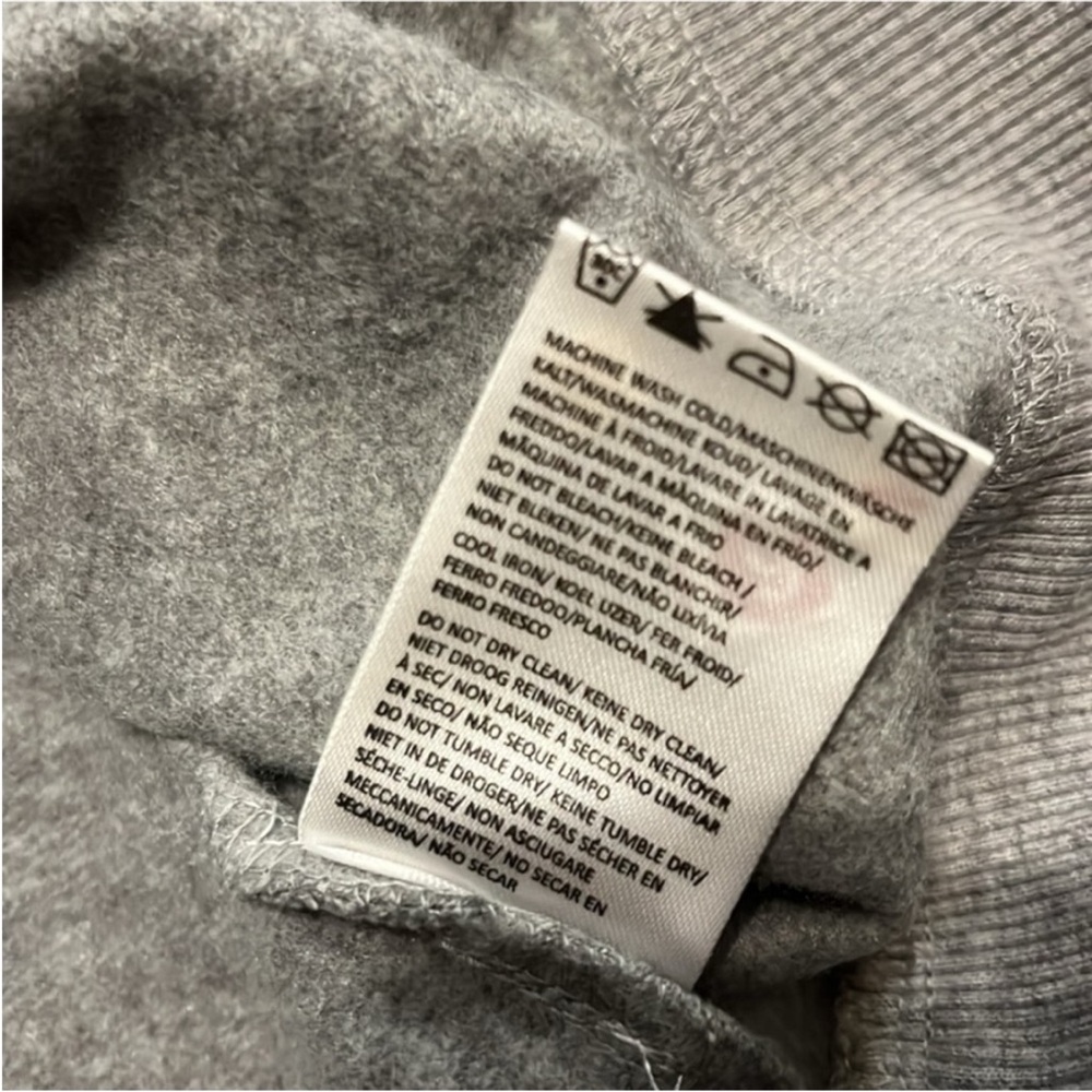 NWT Kitschy Kitty Embroidered Sweatshirt Size Small - Picture 14 of 15
